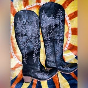 Black kneehigh cowboy boots | 7